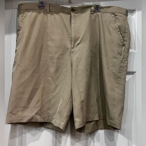 IZOD Golf shorts size 42